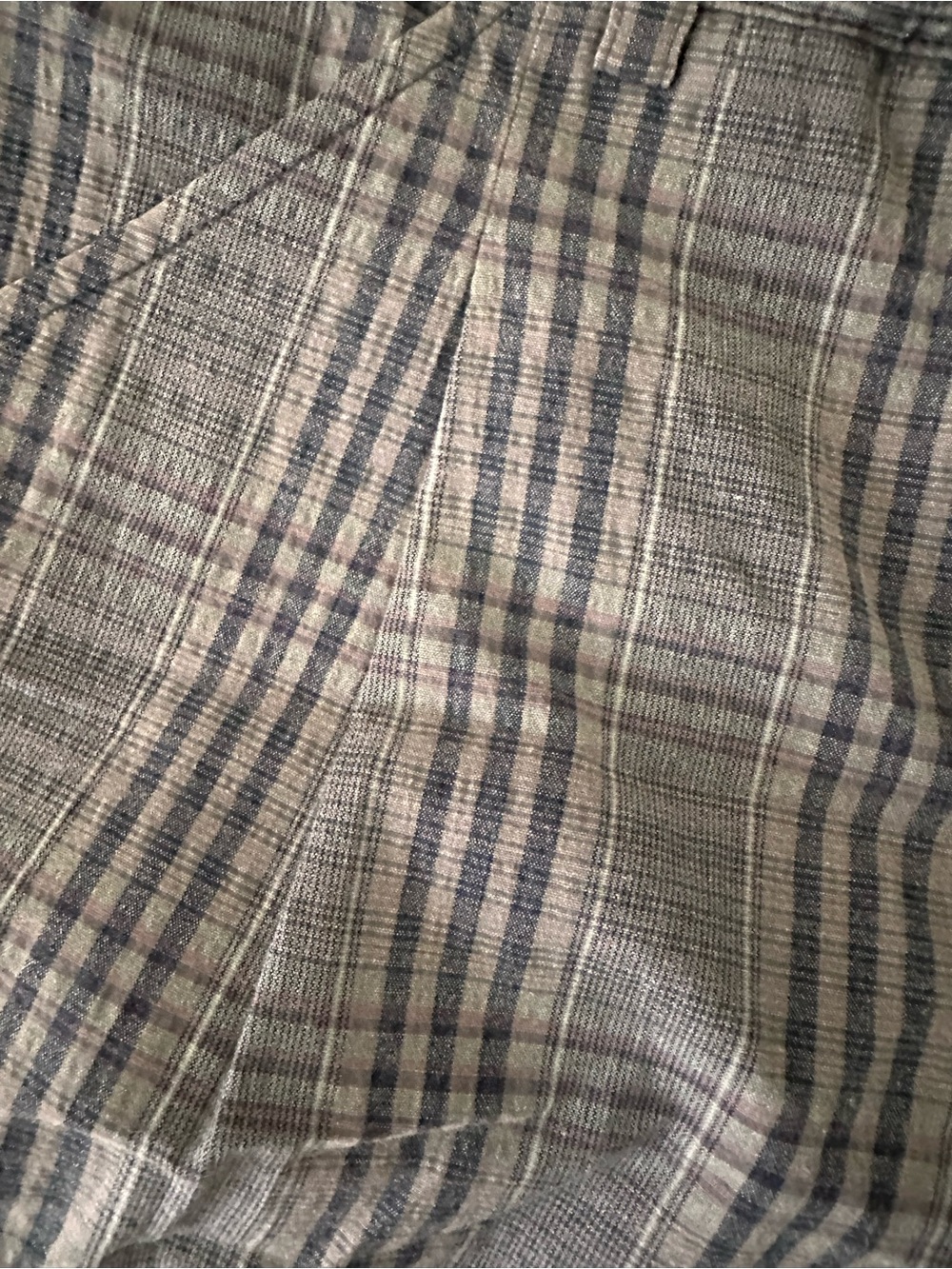 Vince Gray Plaid Women’s Shorts - Picture 2 of 4